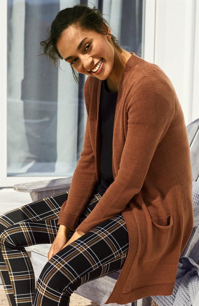 Läs mer om Lång cardigan med fickor
