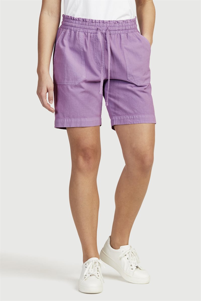 Läs mer om Shorts med resårmidja