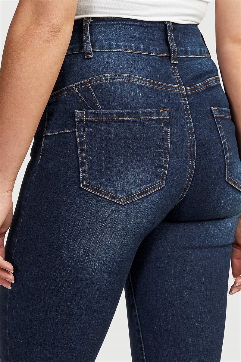 Läs mer om Shaping jeans hög midja
