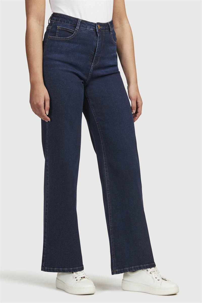 Läs mer om Jeans i ekologisk bomull med vida byxben