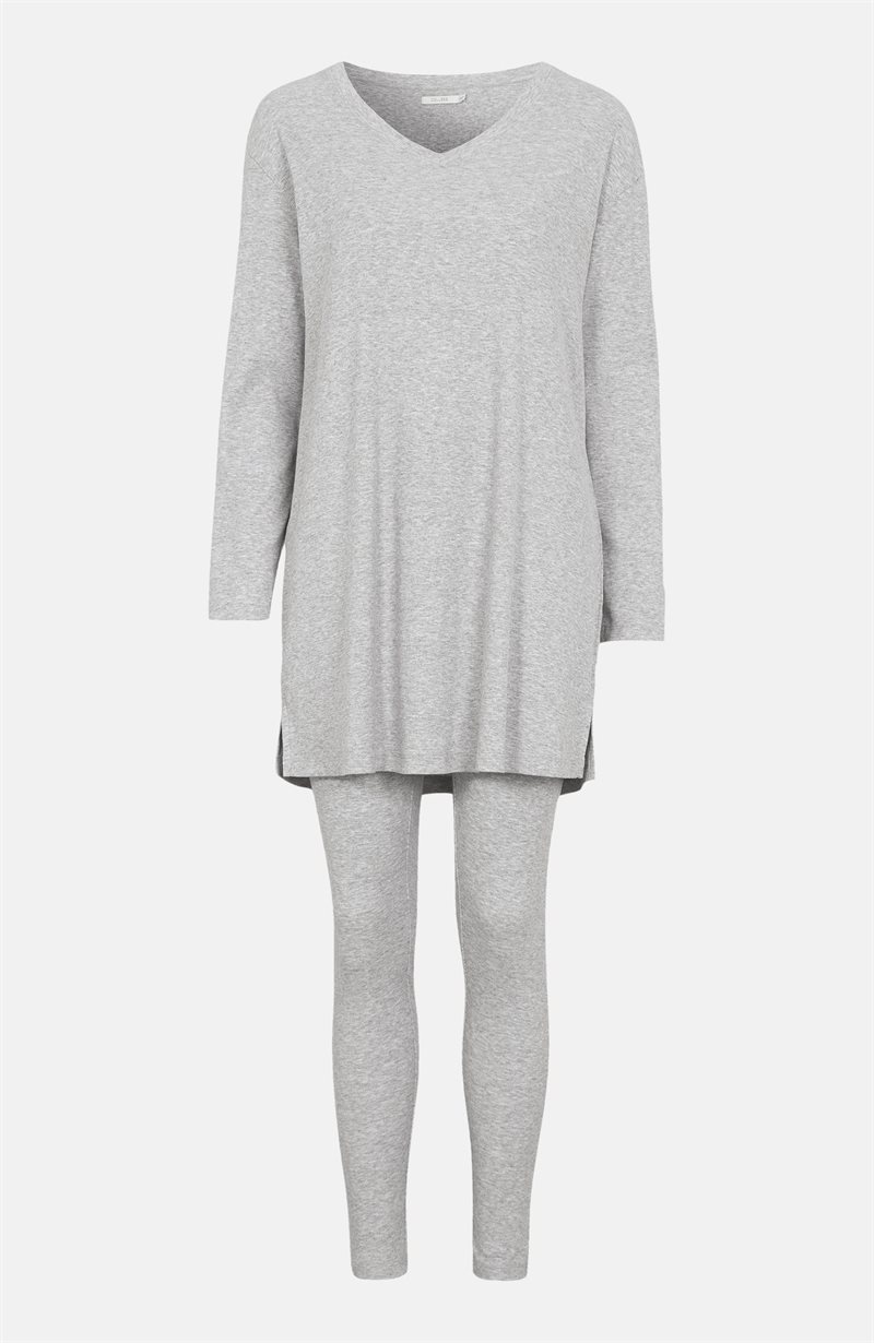 Läs mer om Ribbad pyjamas