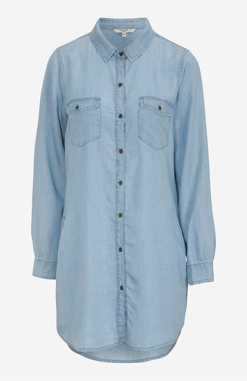 Läs mer om Lång denimskjorta