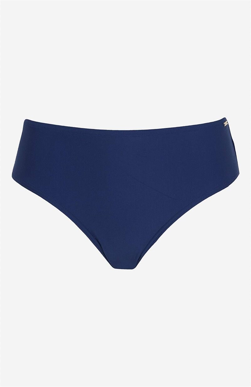 Läs mer om Bikinitrosa