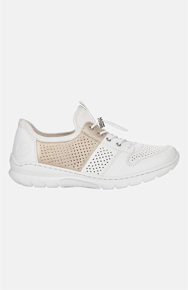Läs mer om Sneakers