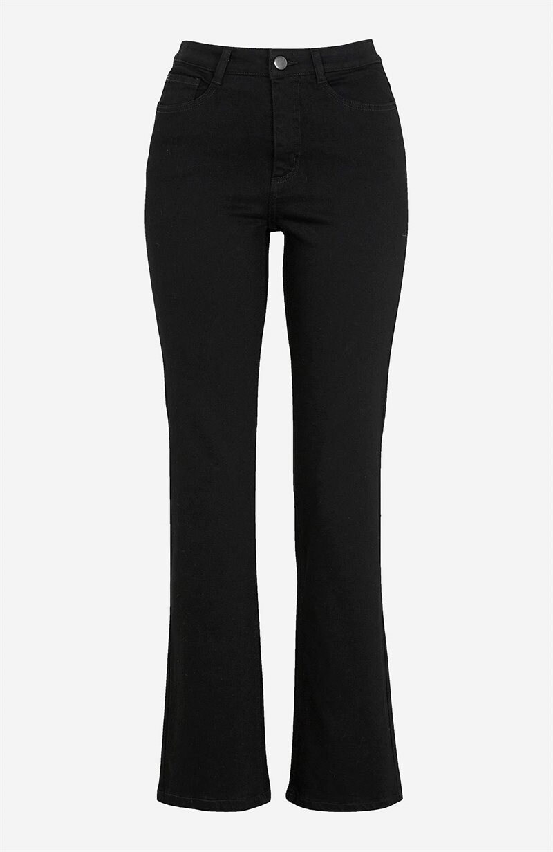 Läs mer om Raka jeans