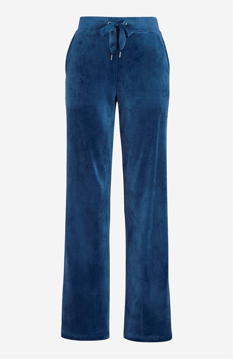 Läs mer om Velourbyxa