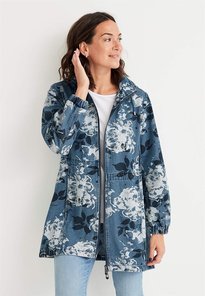 Läs mer om Parkas i denim