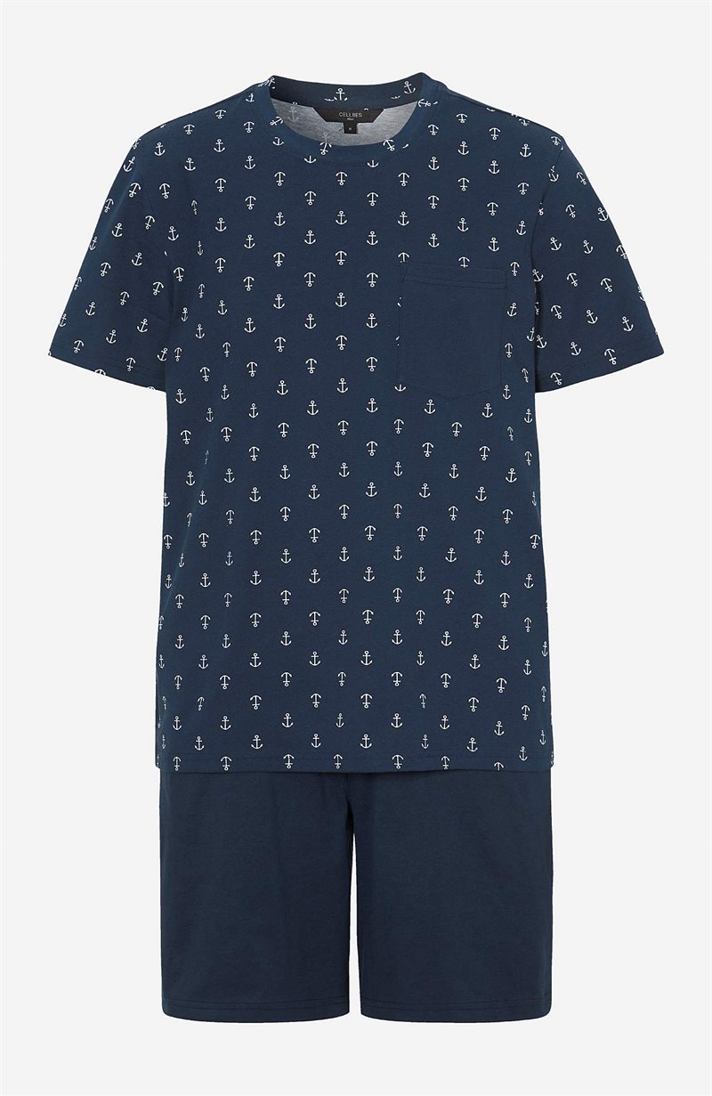 Läs mer om Pyjamasset med t-shirt och shorts