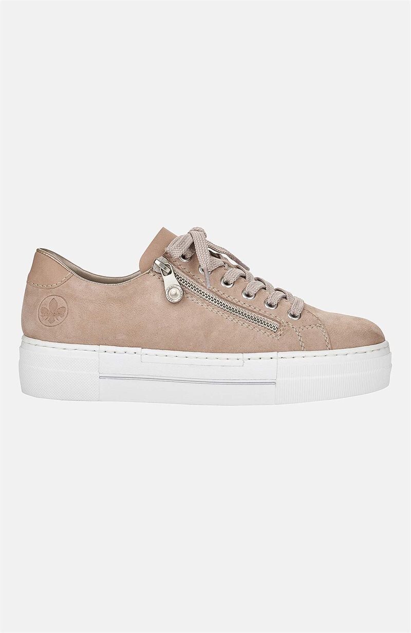Läs mer om Sneaker i mocka