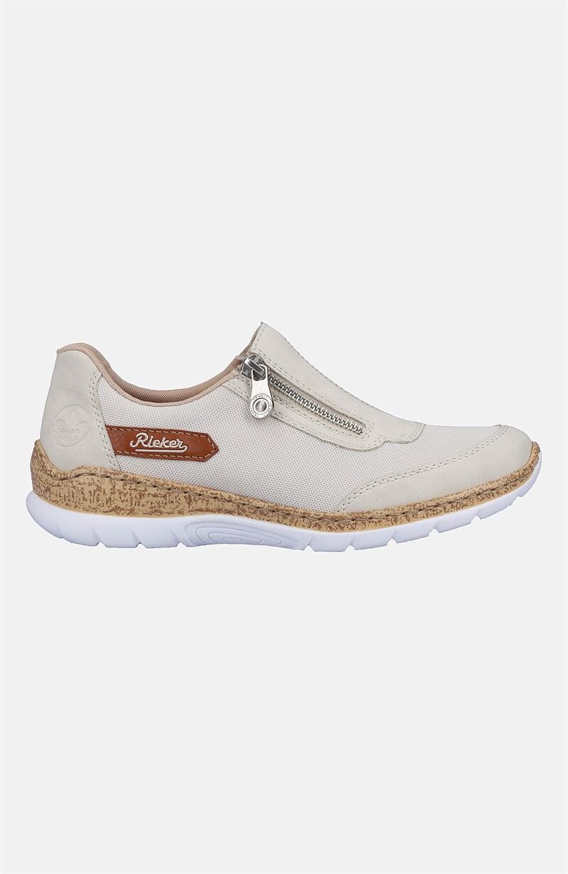Läs mer om Slip-on sneaker