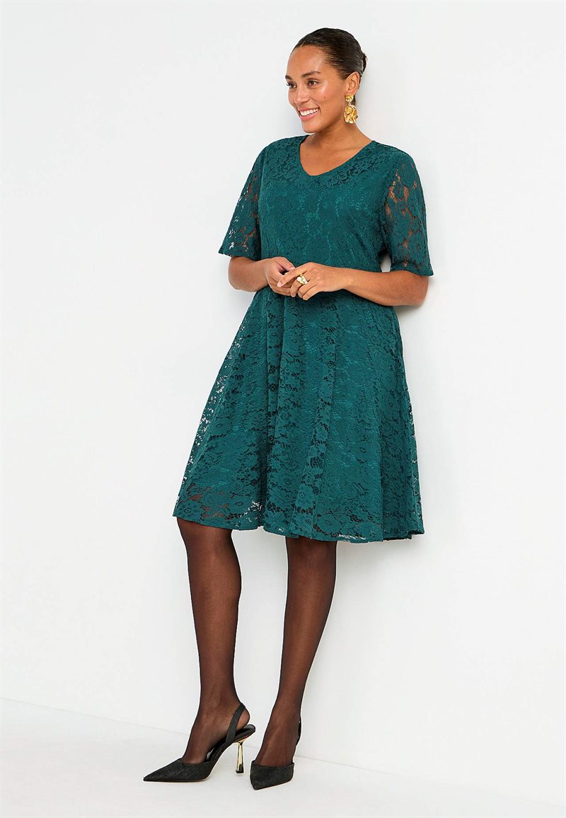 Spetsklänning 27603