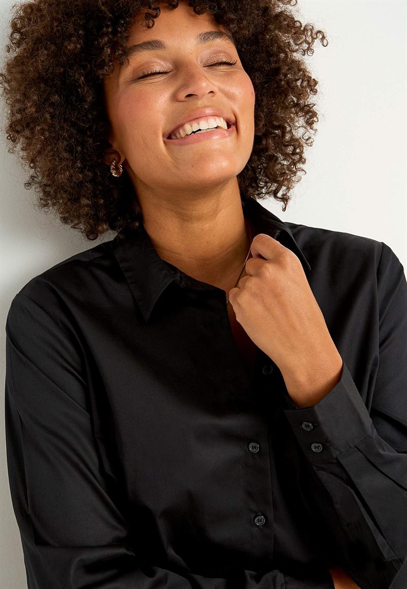 Skjorta i bomullssatin