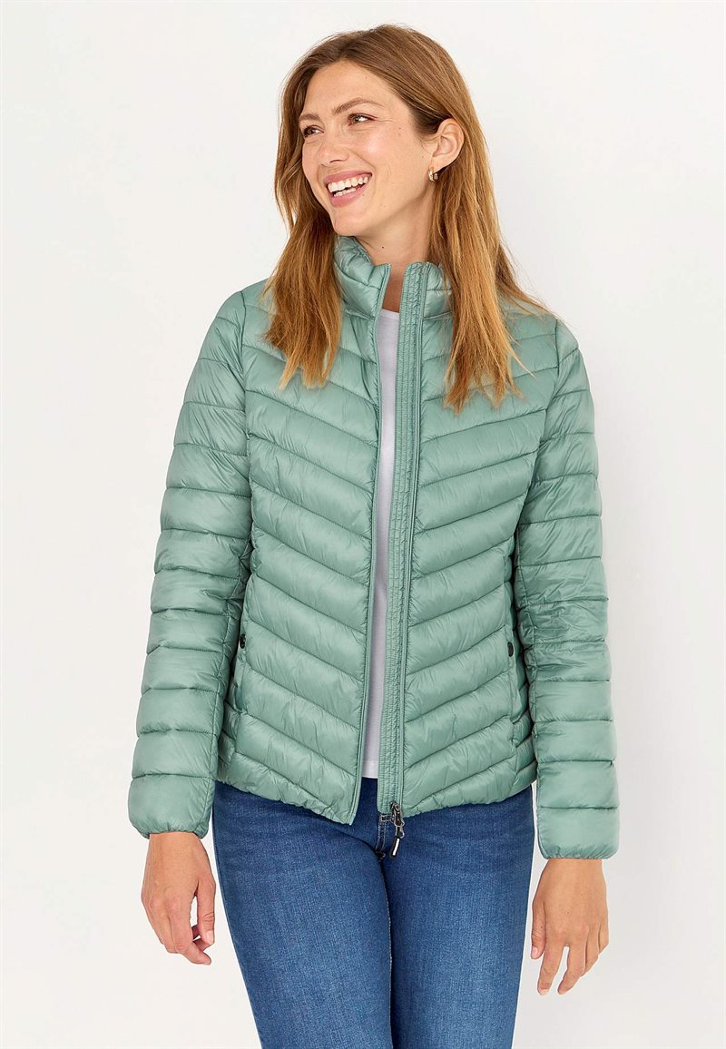 Praktisk, snygg lättviktsjacka 26234