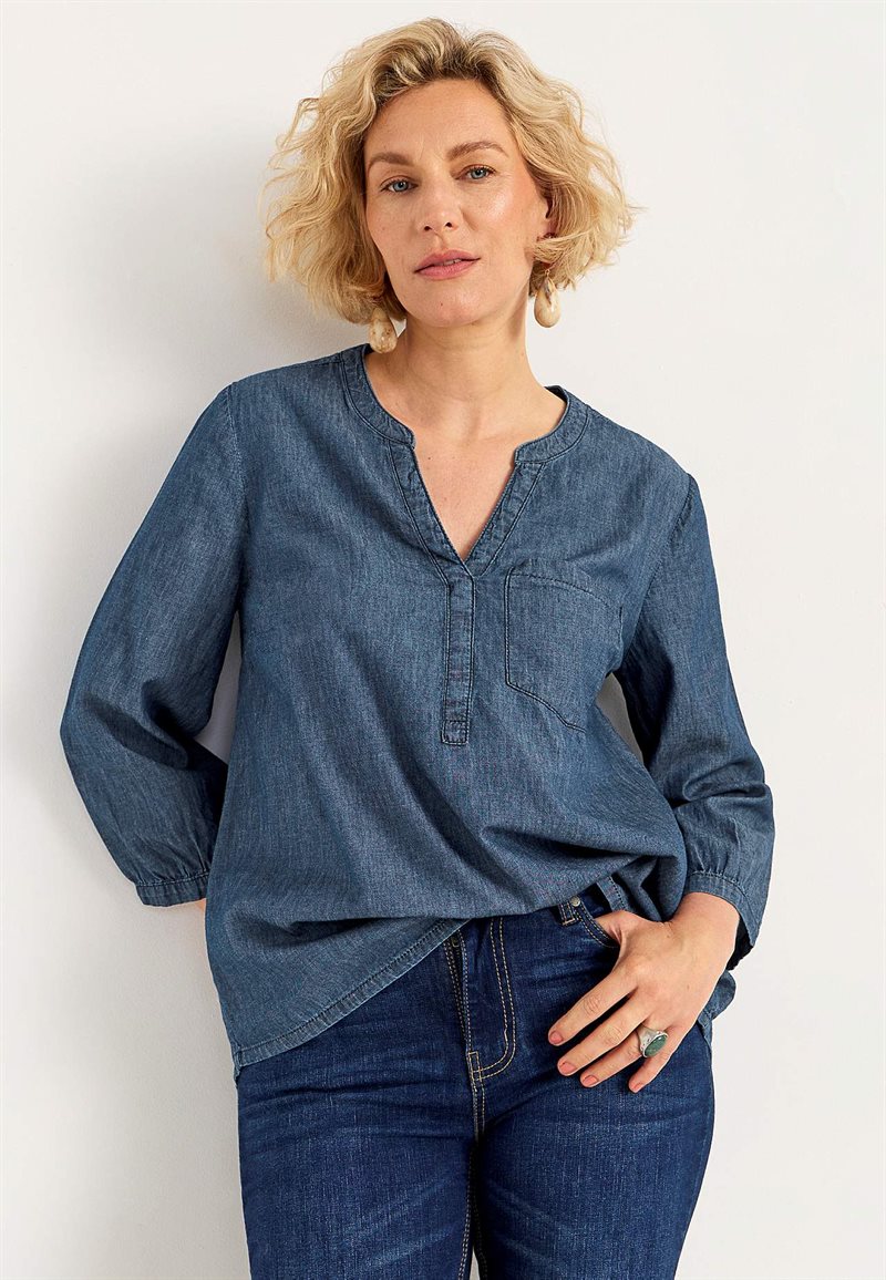 Denimblus med bröstficka