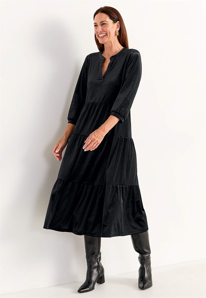 Sammetsklänning med volang 34328