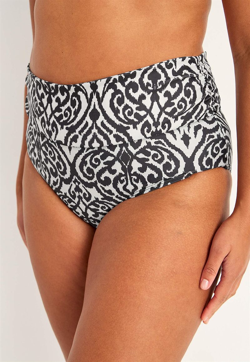 Bikinitrosa med vikbar kant i midjan