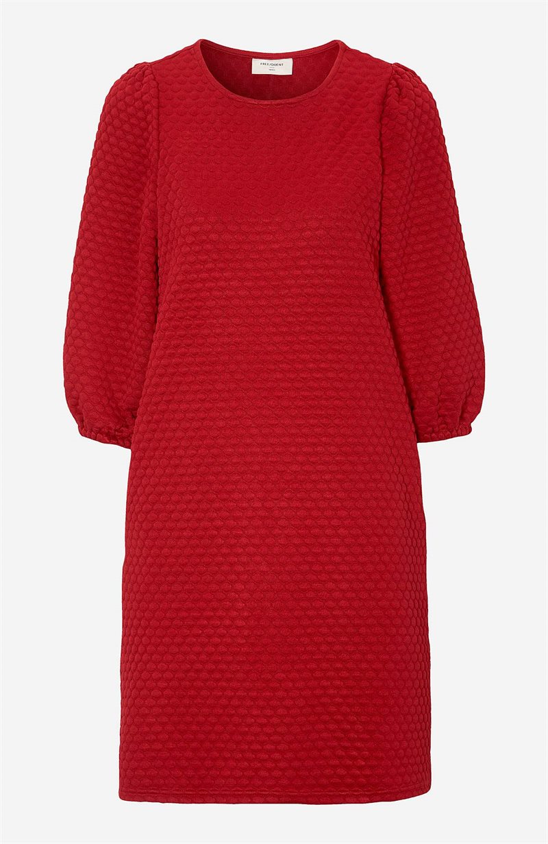 Trikåklänning med 3D-struktur