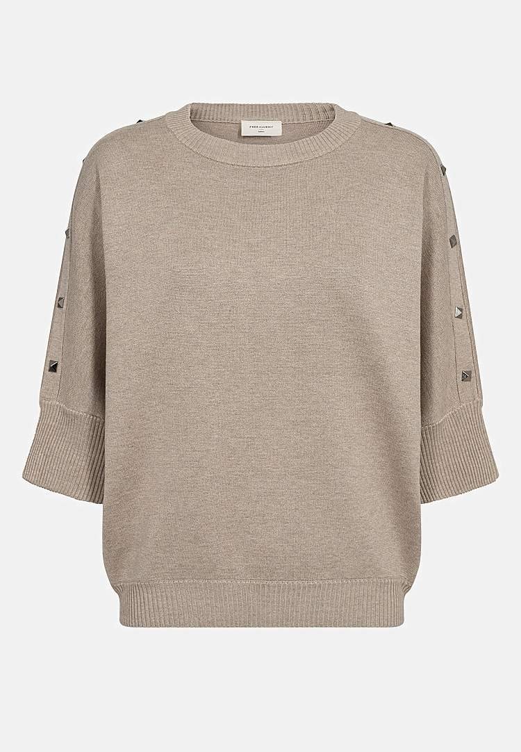 Product Image for Finstickad tröja med dekorativa nitar