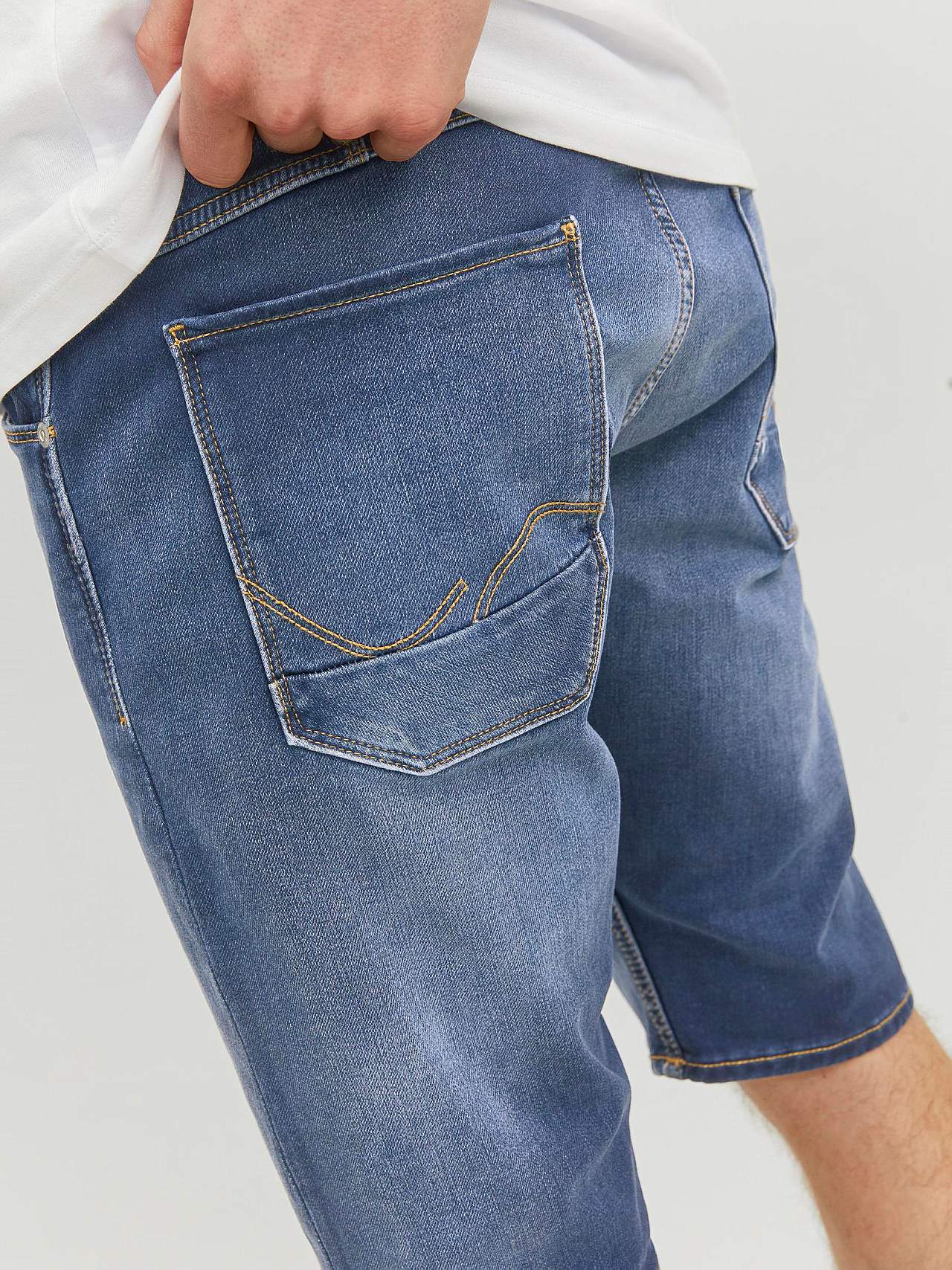 Långa, superstretchiga jeansshorts Scale 608
