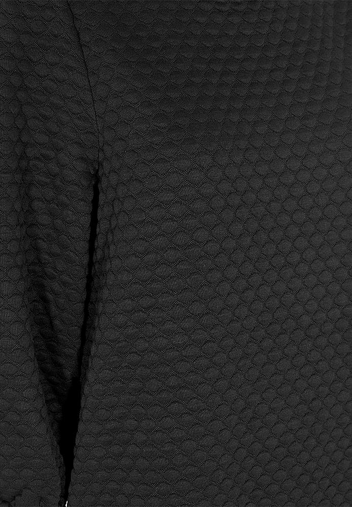 Trikåklänning med 3D-struktur