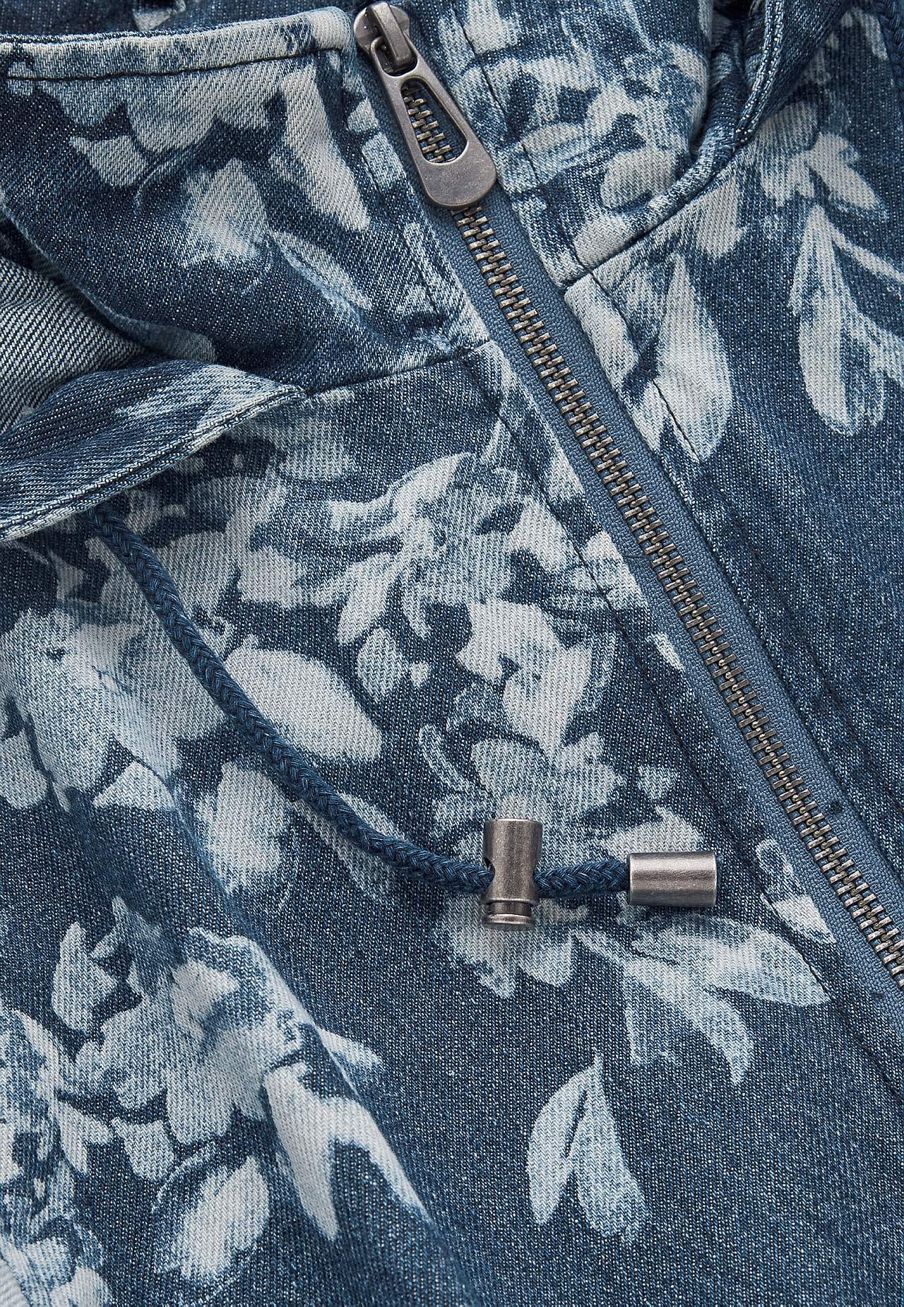 Mönstrad parkas i denim