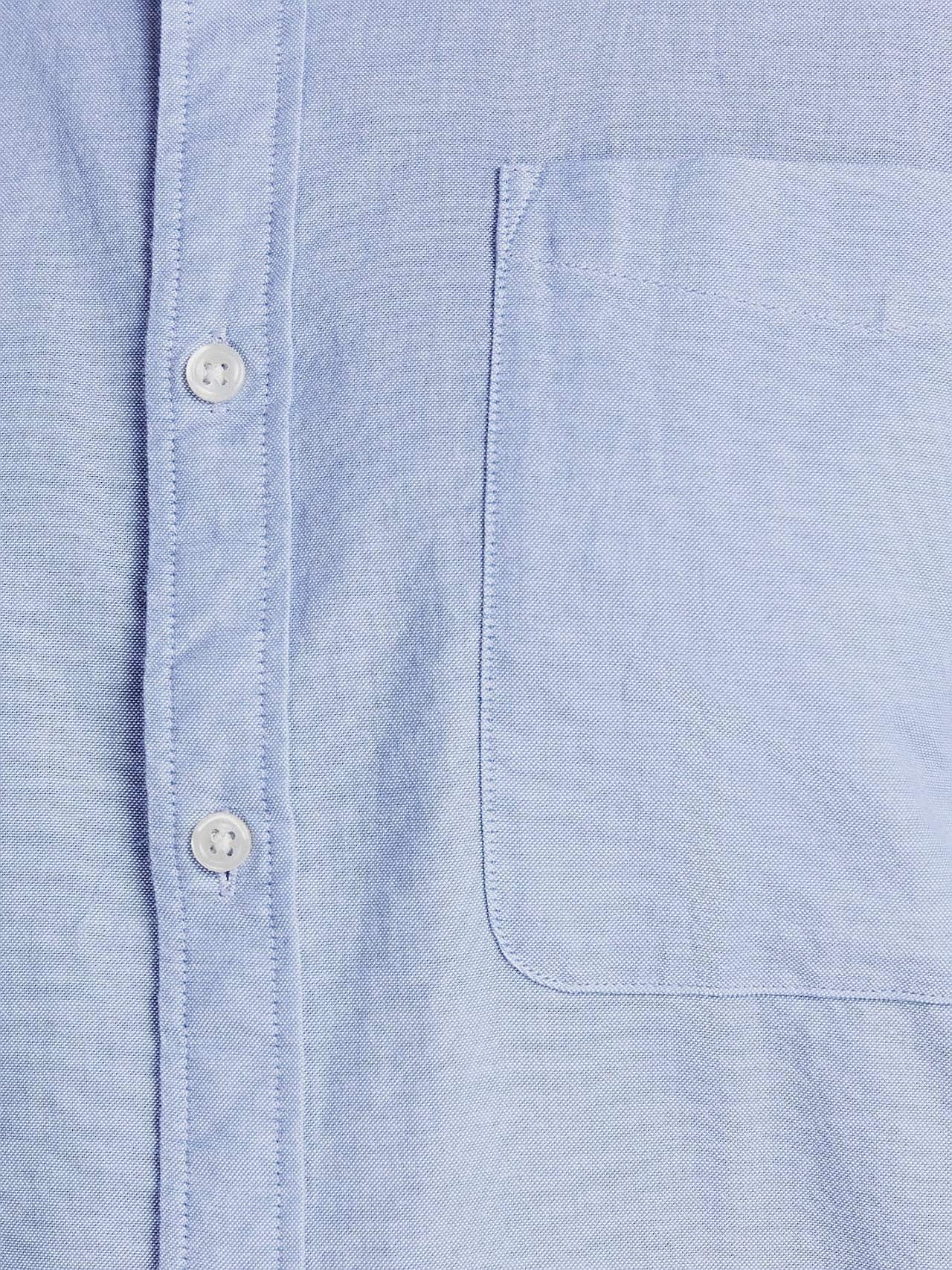 Stilren skjorta med button down-krage