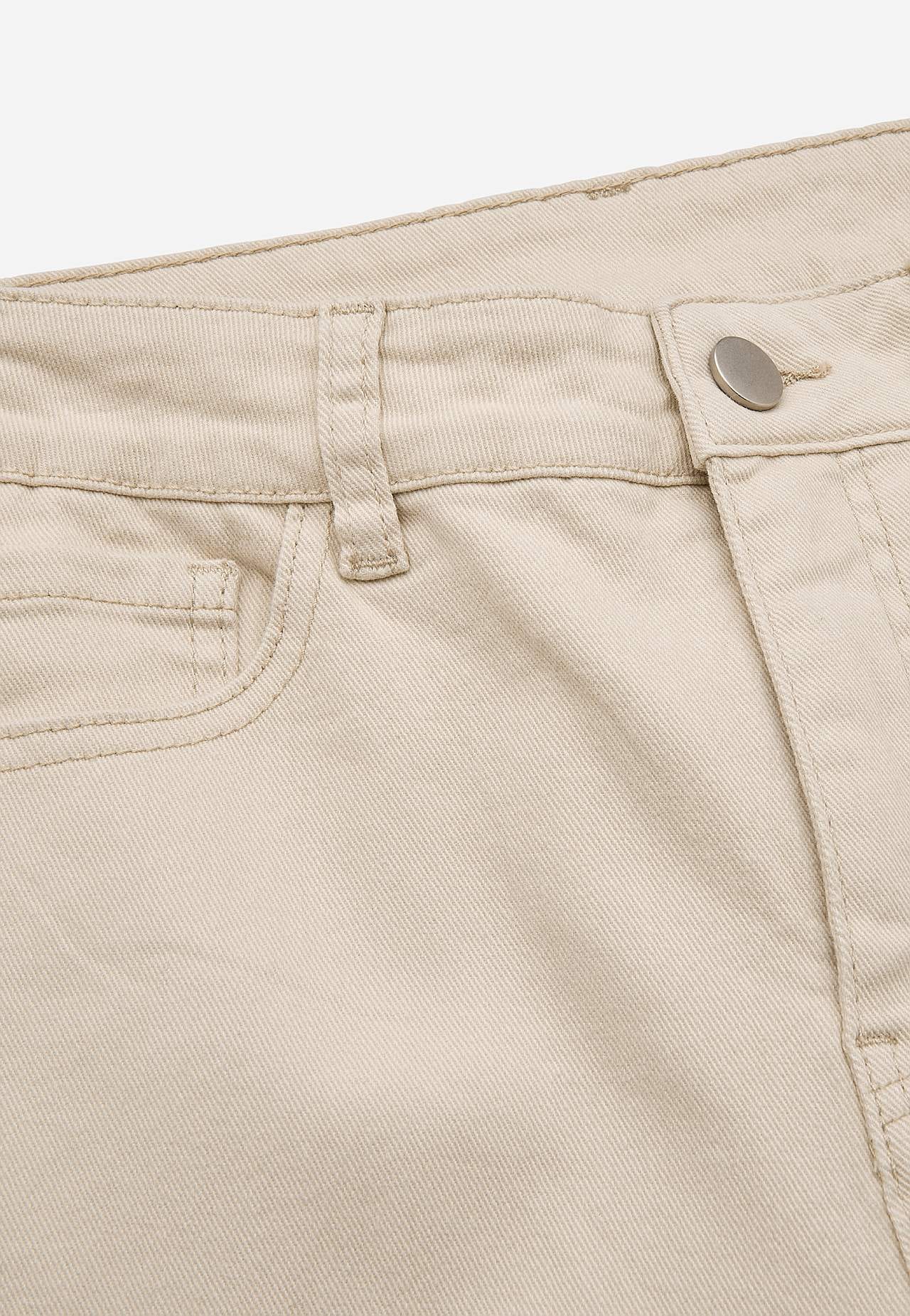 Caprijeans med femficksdesign