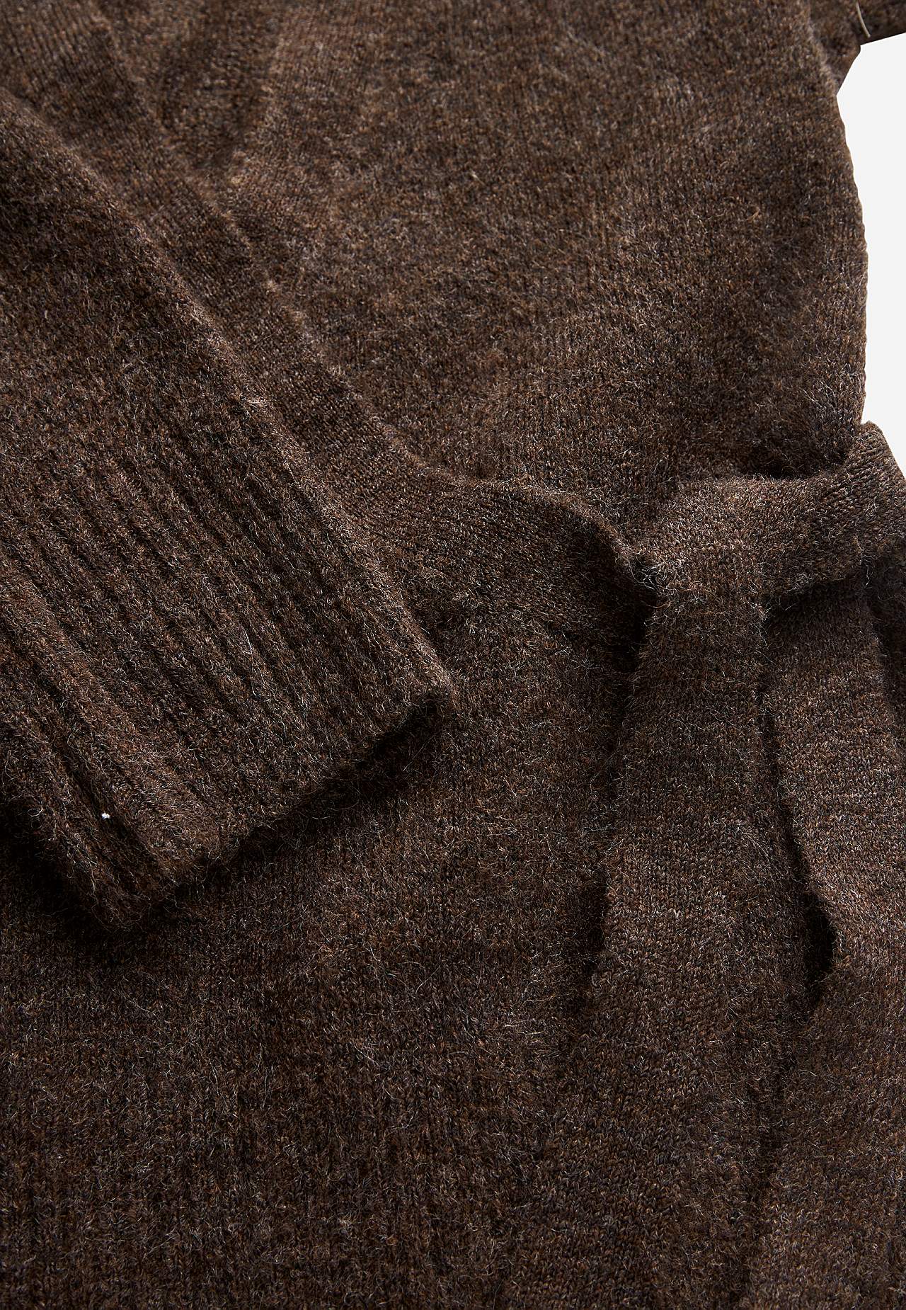 Stickad cardigan med omlottdesign