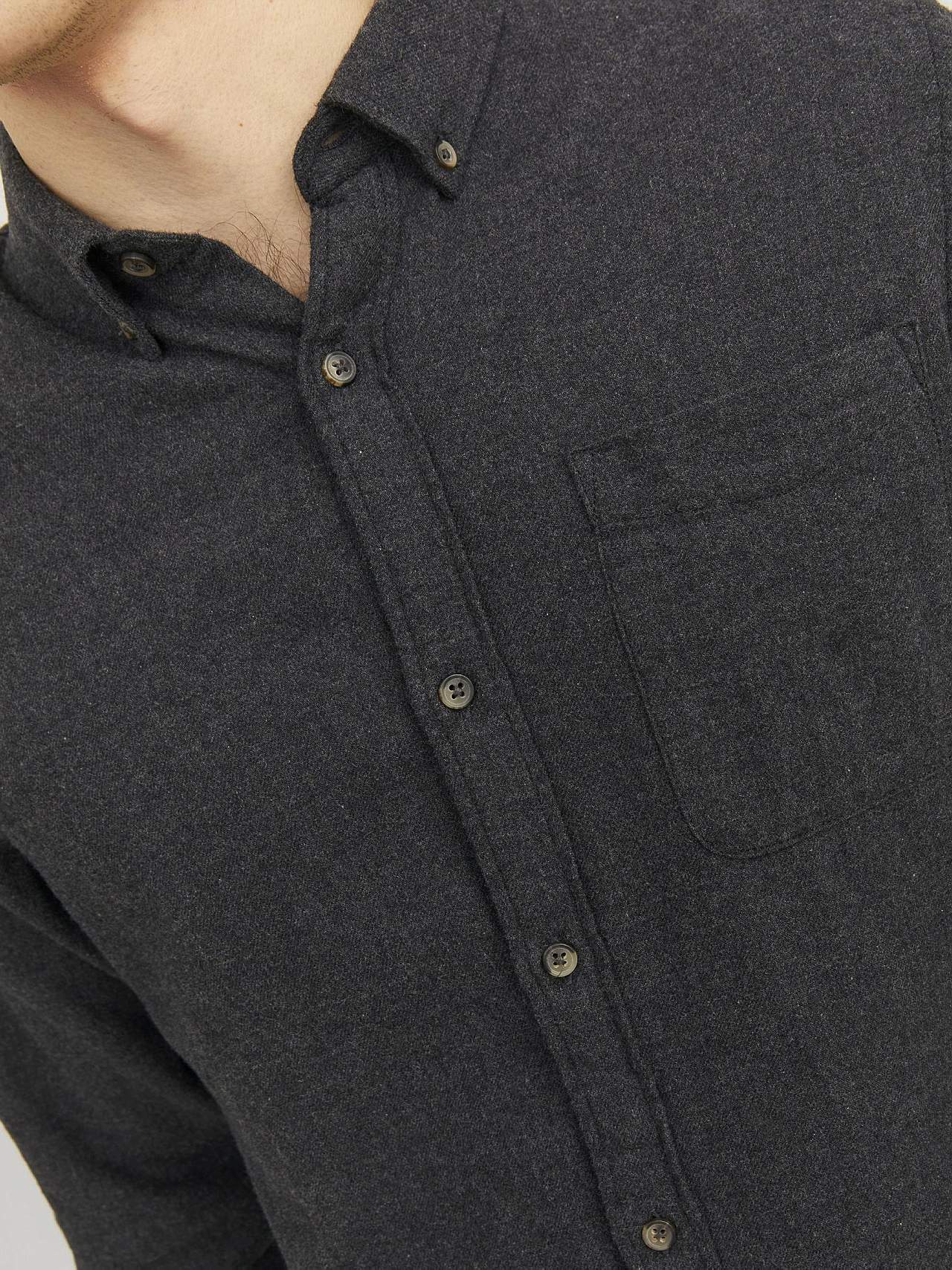 Stilren skjorta med button down-krage