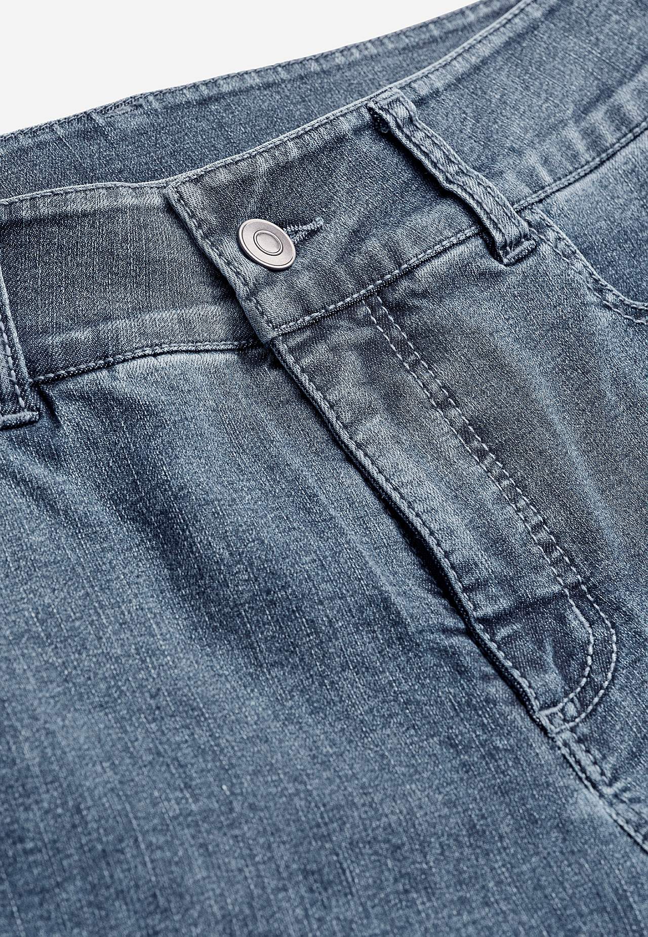 Raka jeans i superstretchig denim