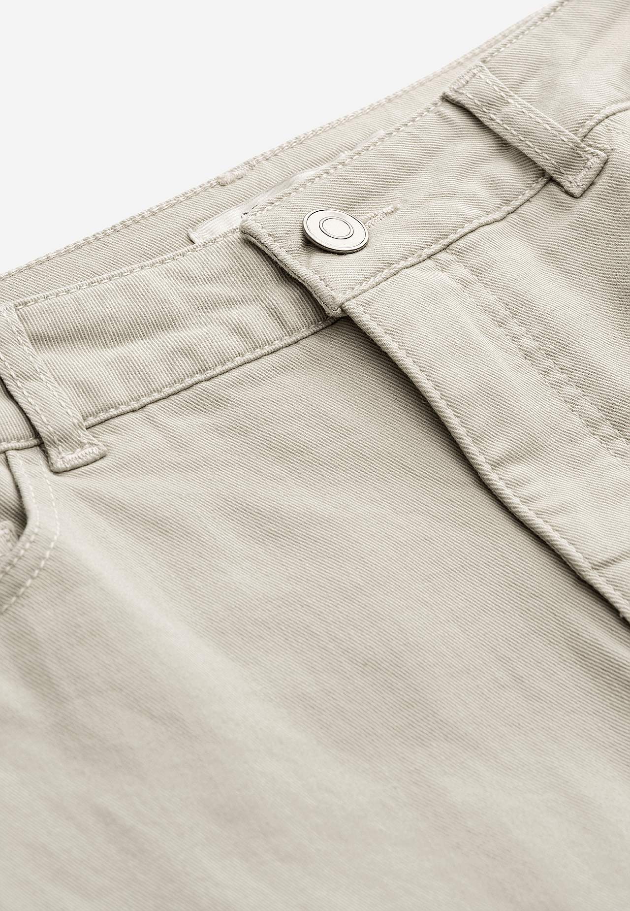 Caprijeans med femficksdesign