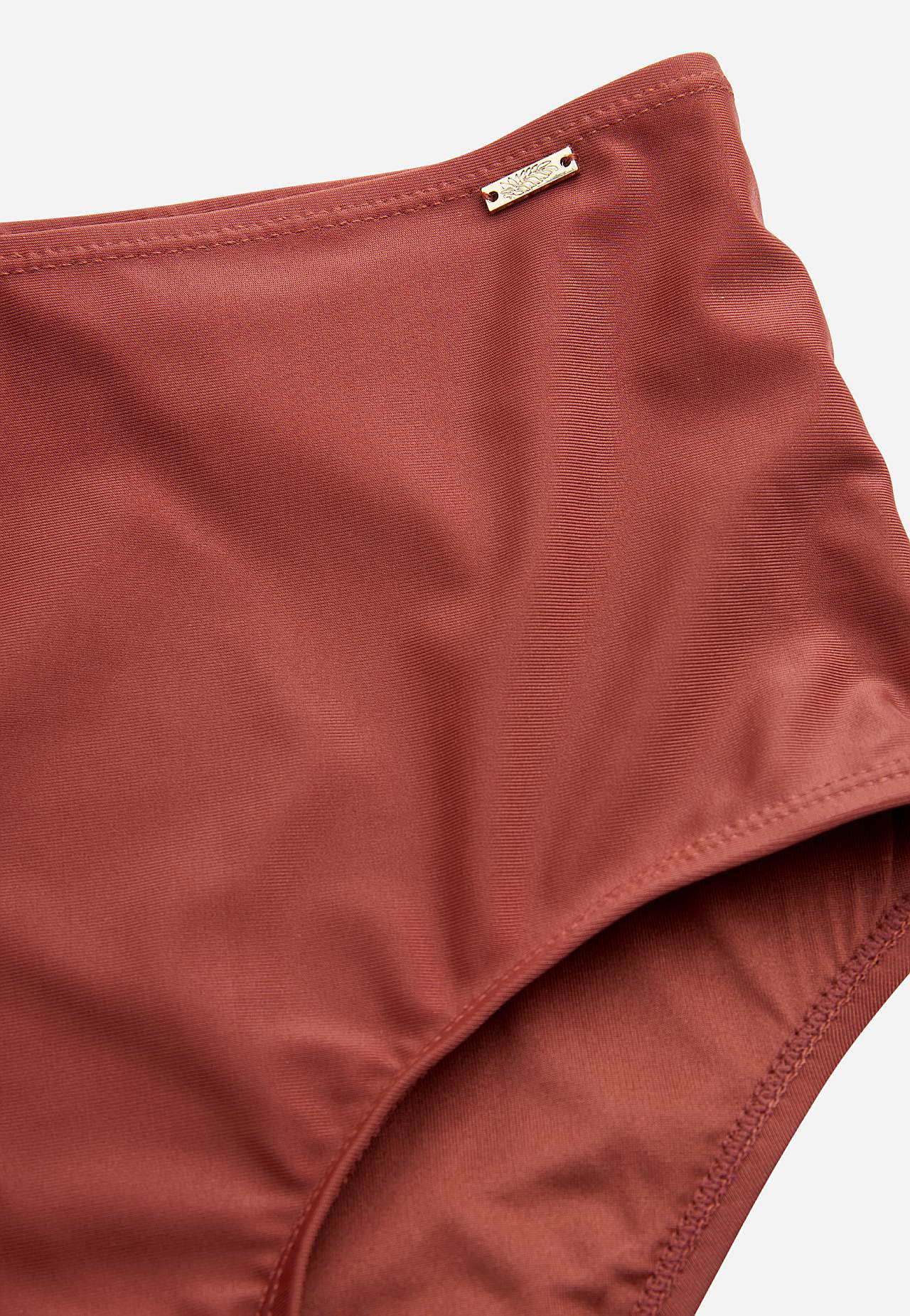 Bikinitrosa med hög midja
