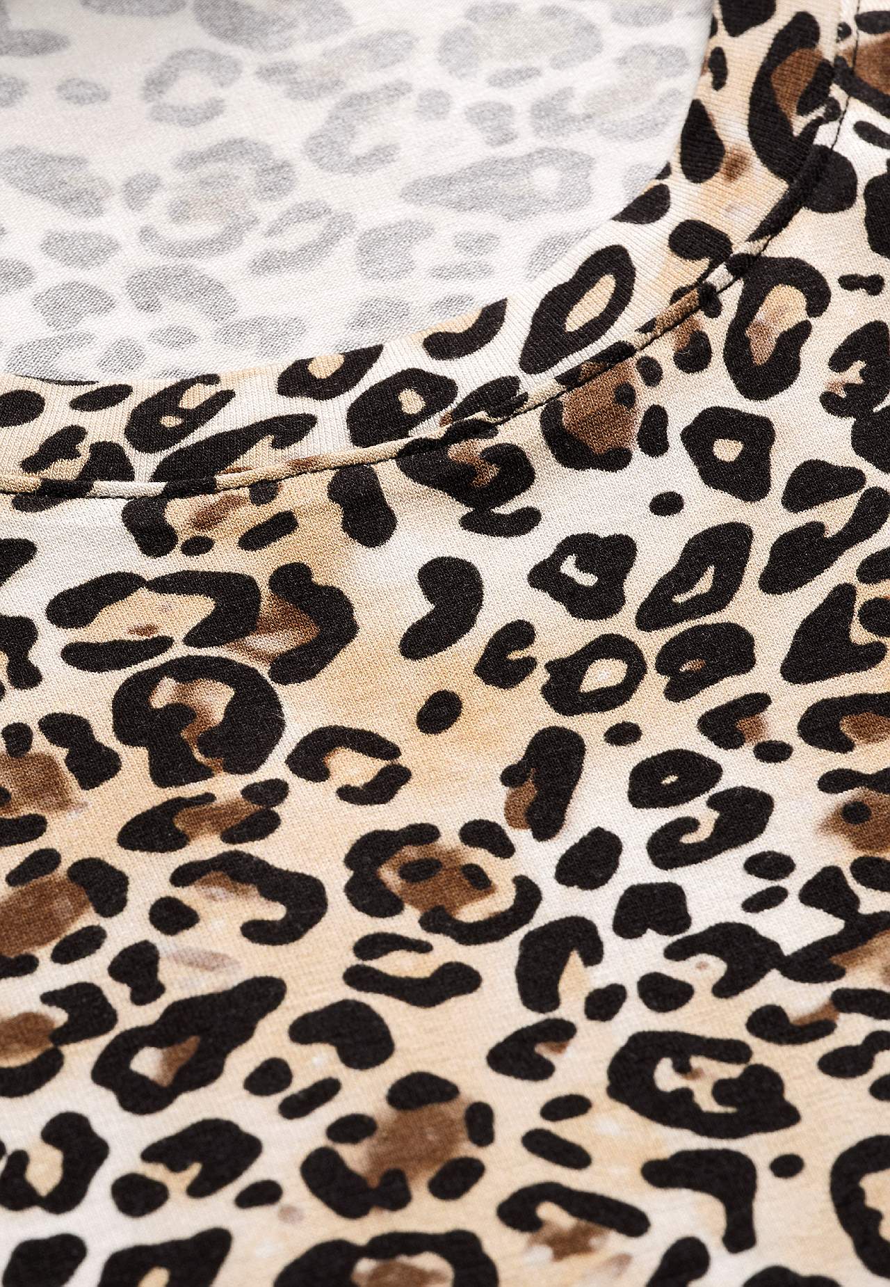 Leopardmönstrad trikåtopp