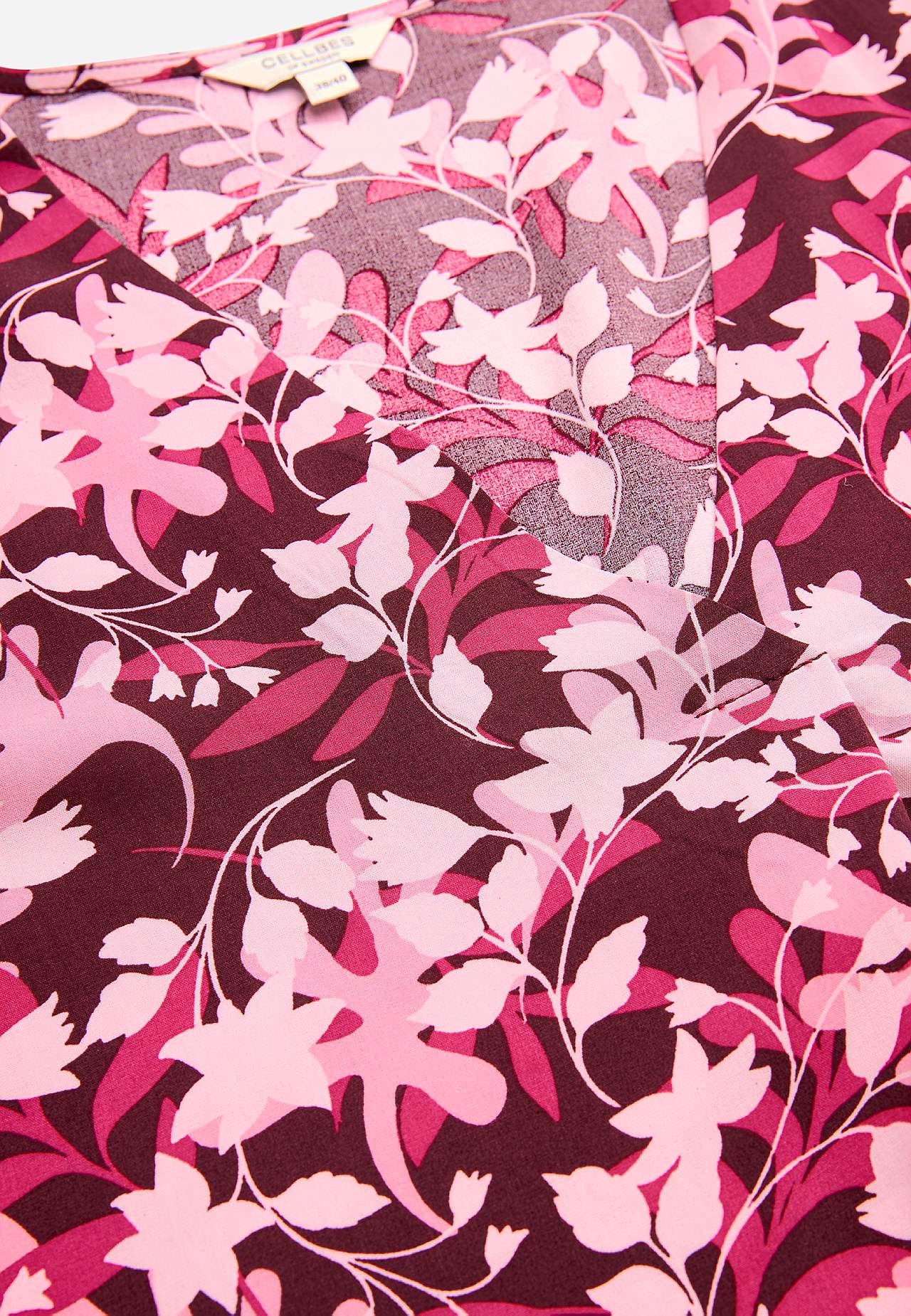 V-ringad, vävd tunika