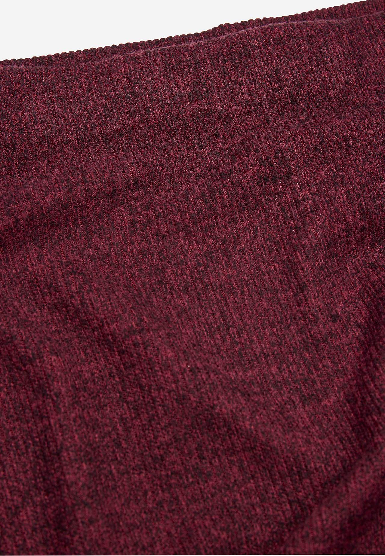 Supermjuk kjol med slits Beata