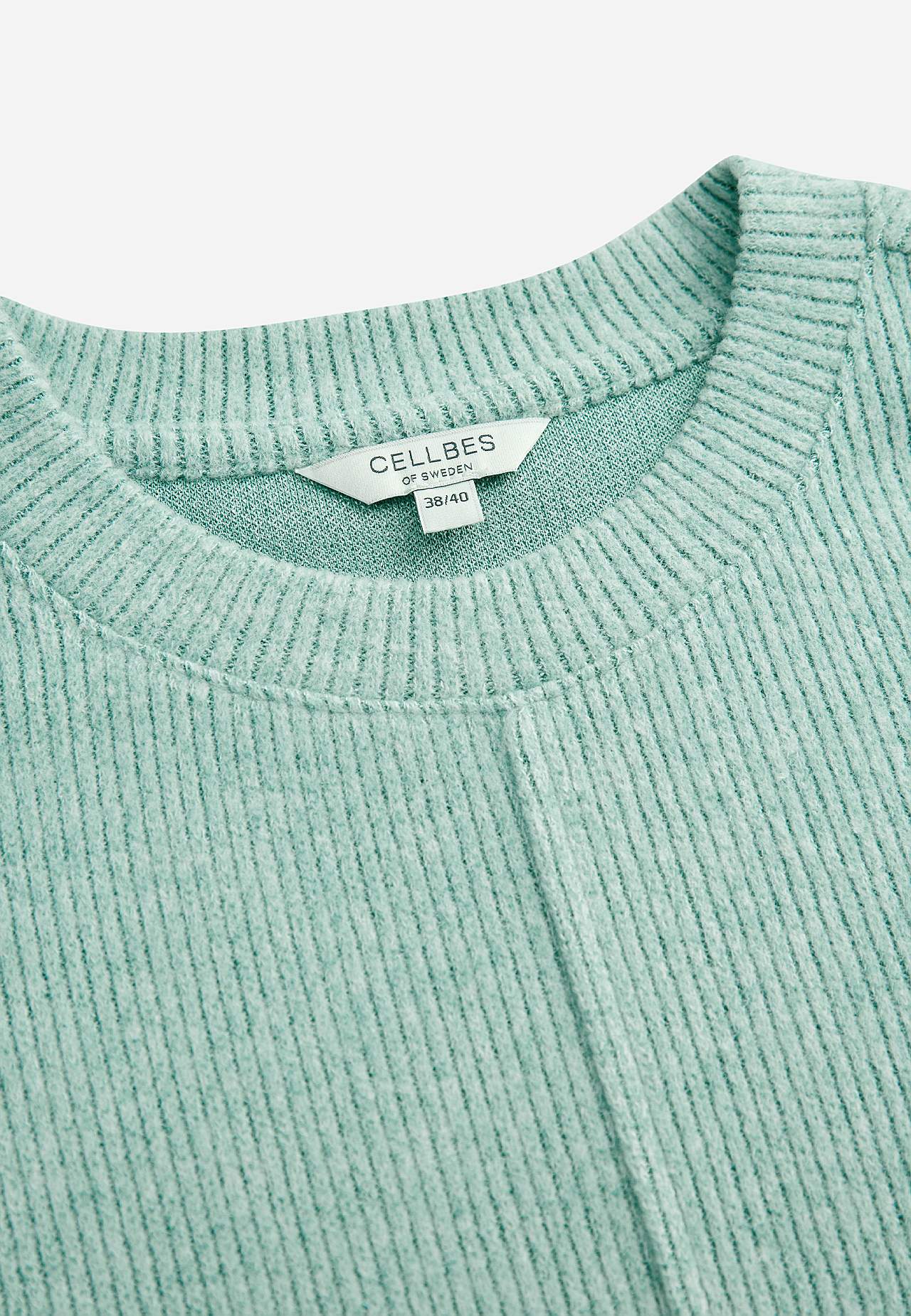 Supermjuk tröja med dekorativ mittsöm Beata