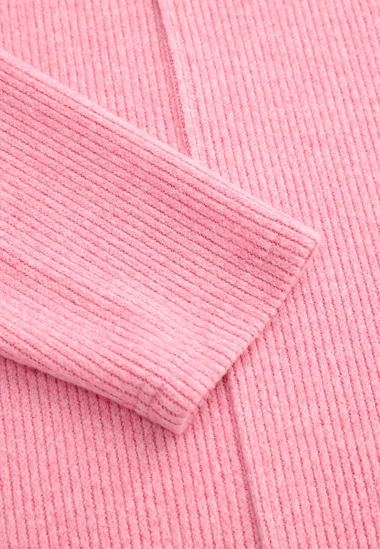 Supermjuk tröja med dekorativ mittsöm Beata