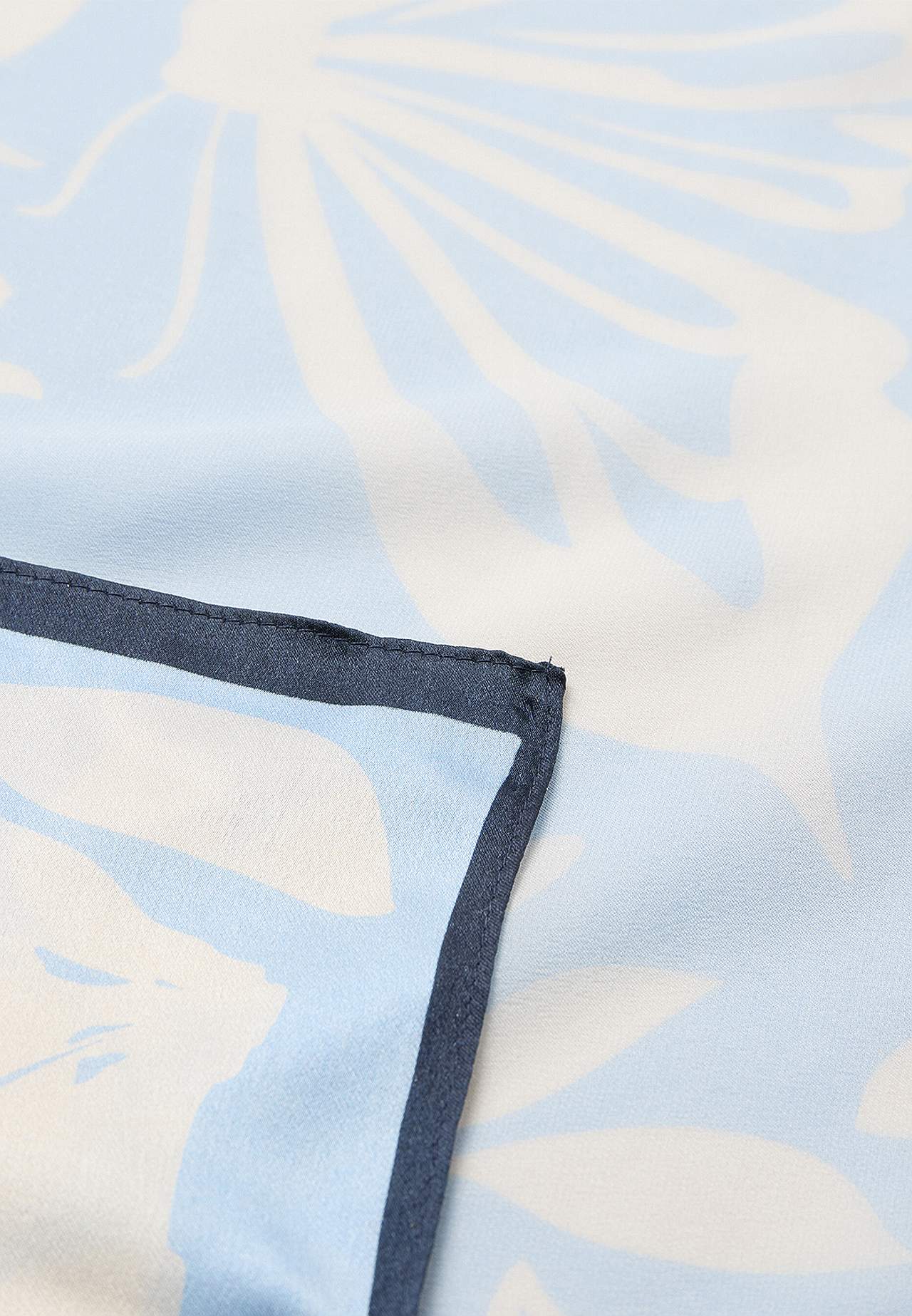 Mönstrad silkessjal