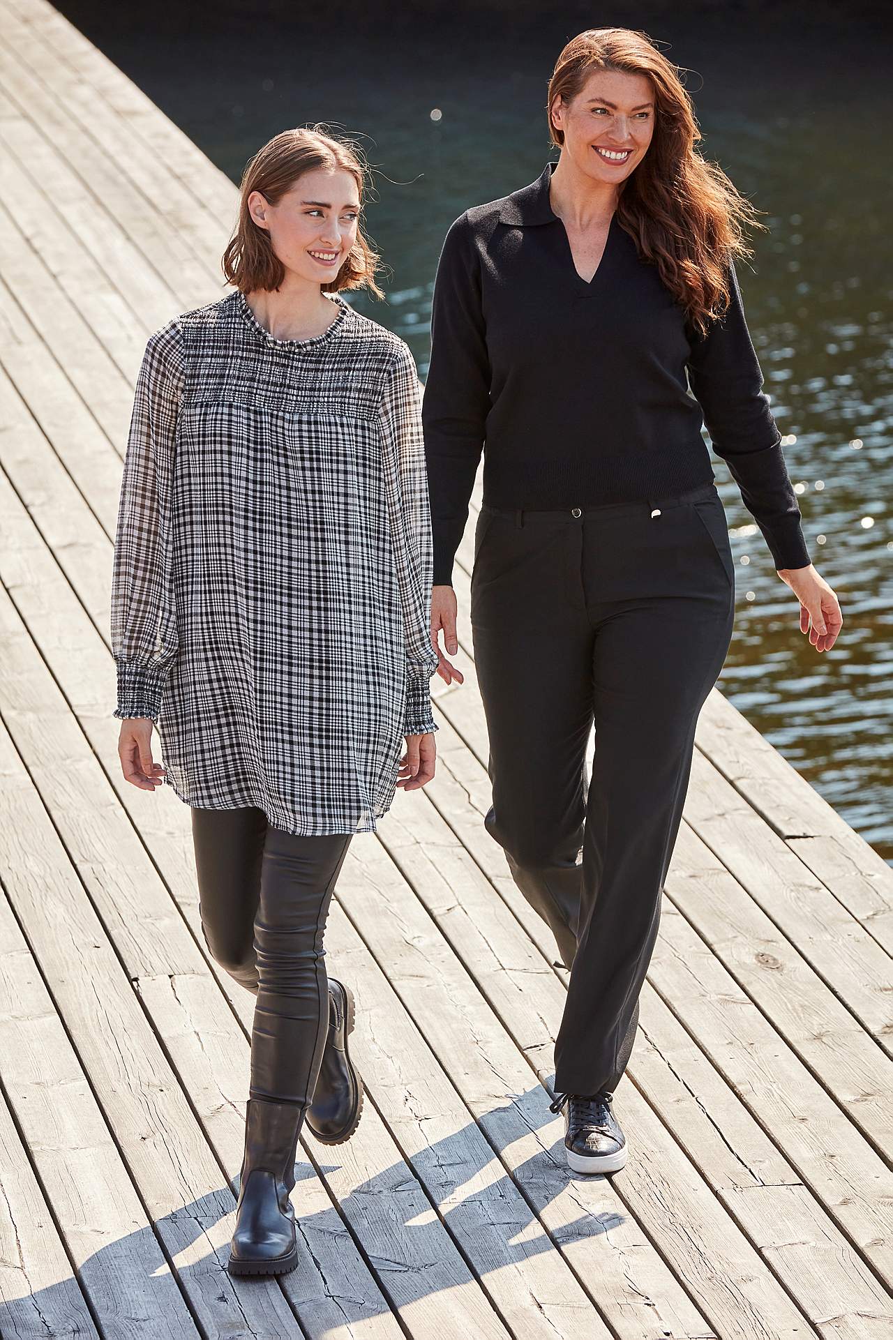 Mjuk, stickad tröja med krage