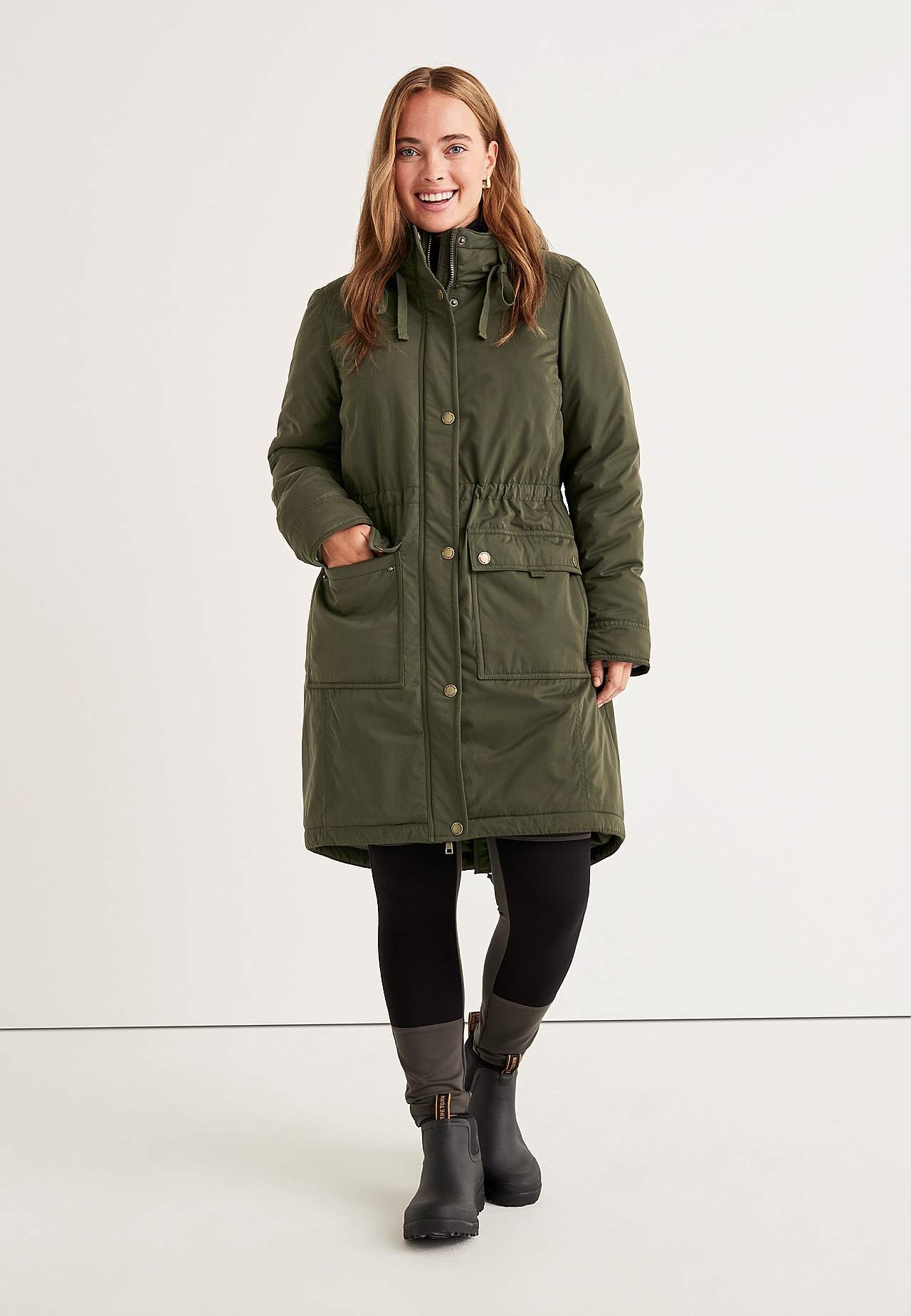 Parkas med pilefodrad huva