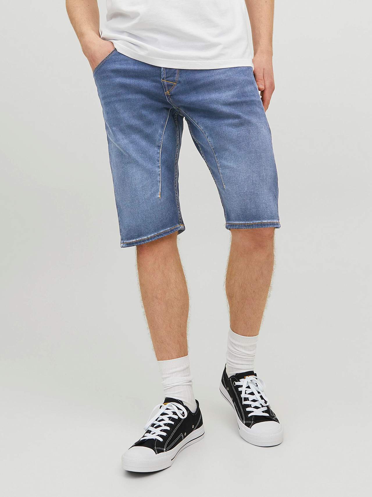 Långa, superstretchiga jeansshorts Scale 608