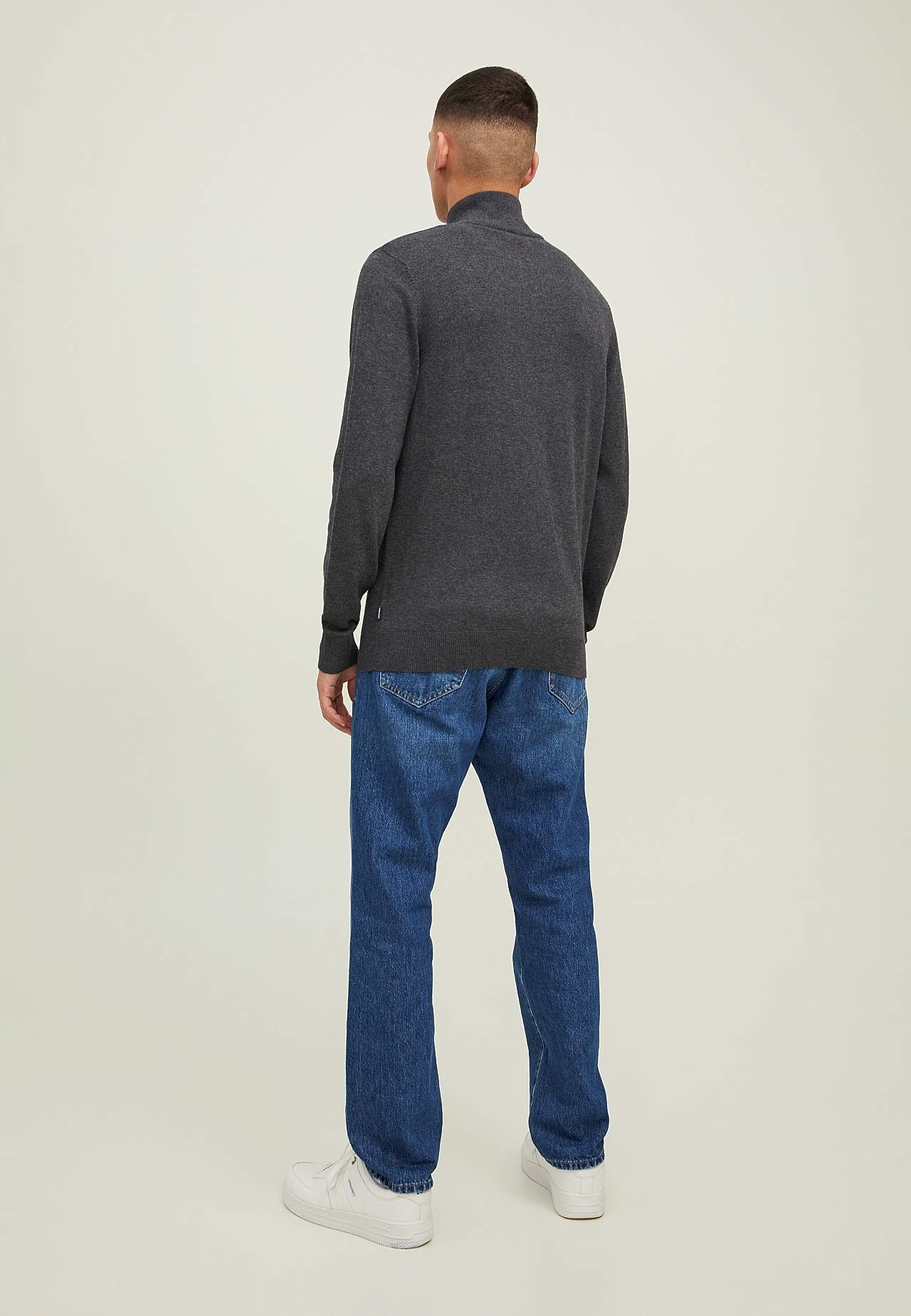 Finstickad tröja med dragkedja