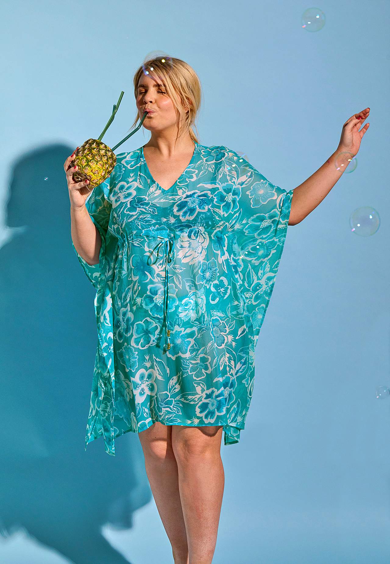 Blommönstrad strandkaftan