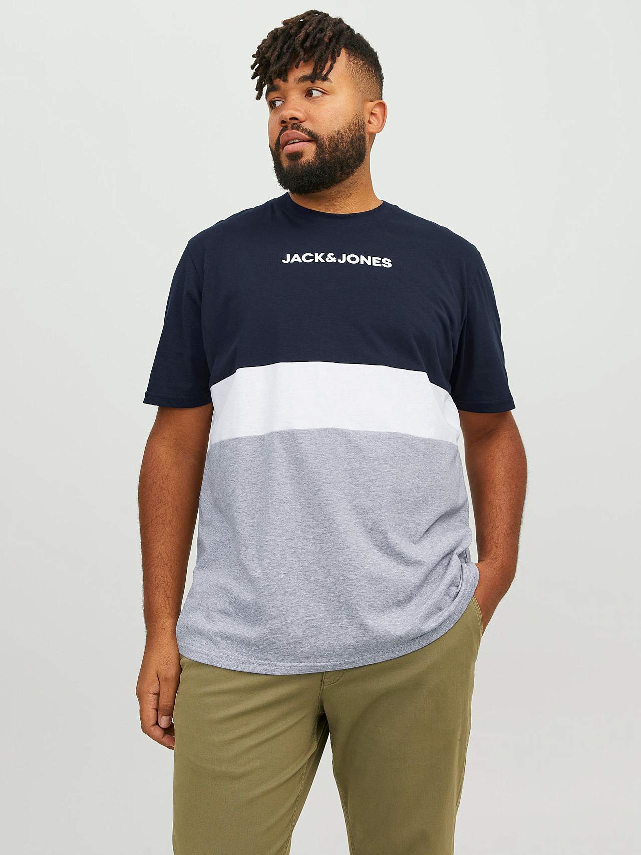 Blockfärgad t-shirt med logotryck