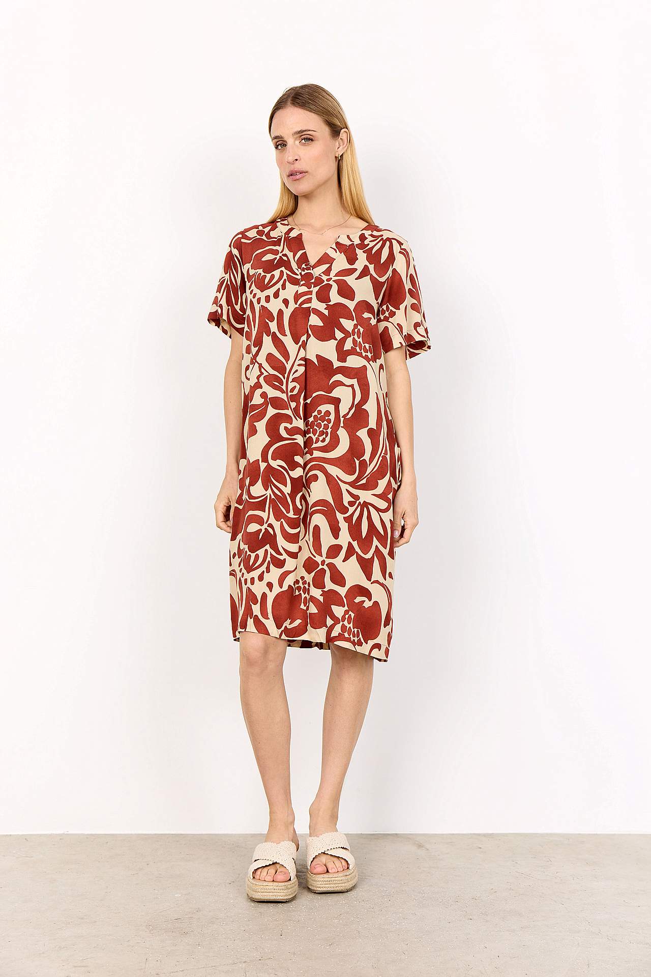 Vävd, mönstrad viskosklänning