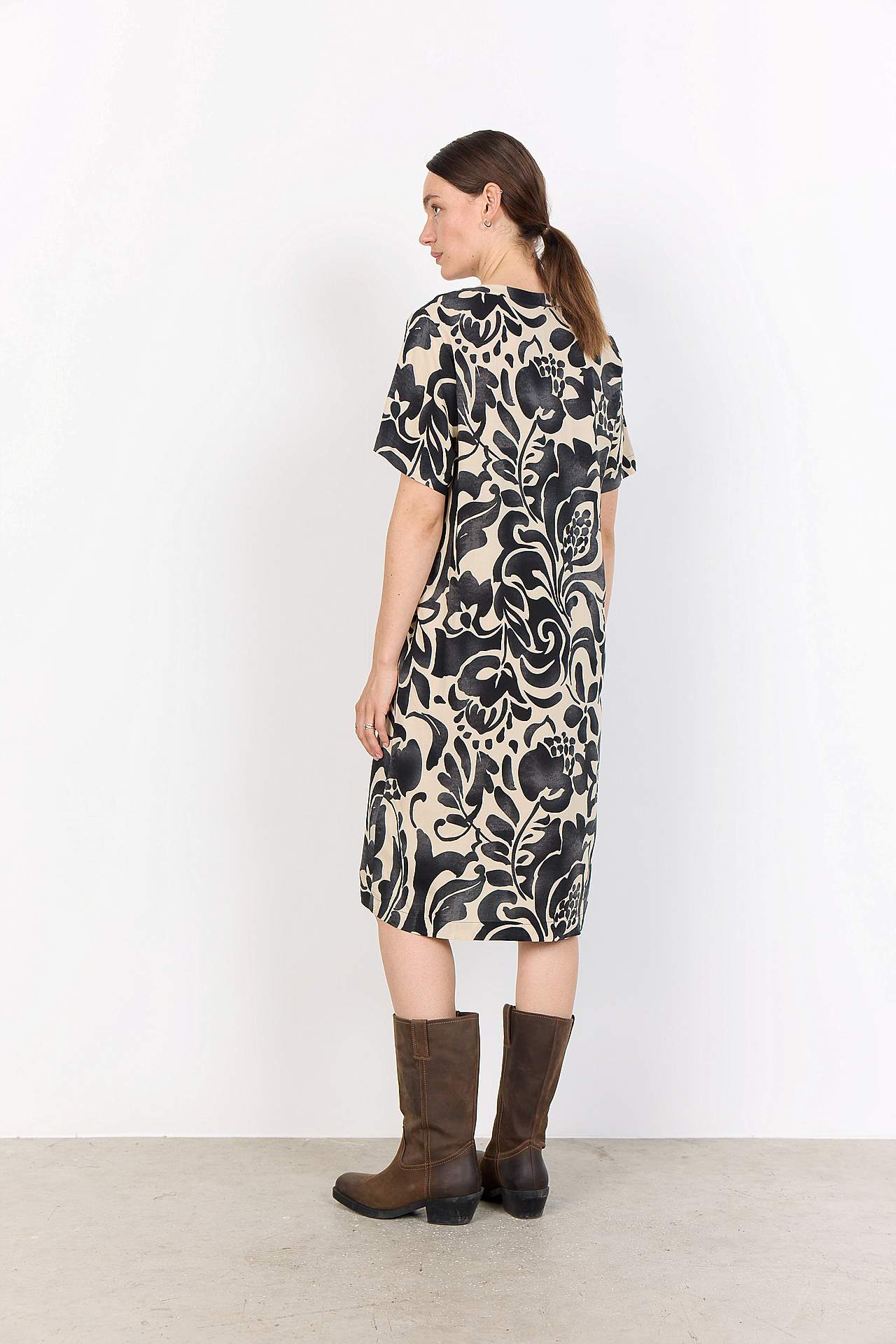 Vävd, mönstrad viskosklänning