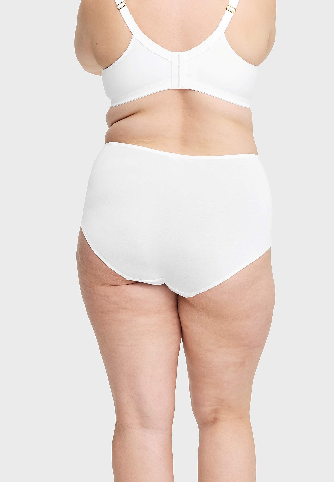 Maxitrosa i modal Essence