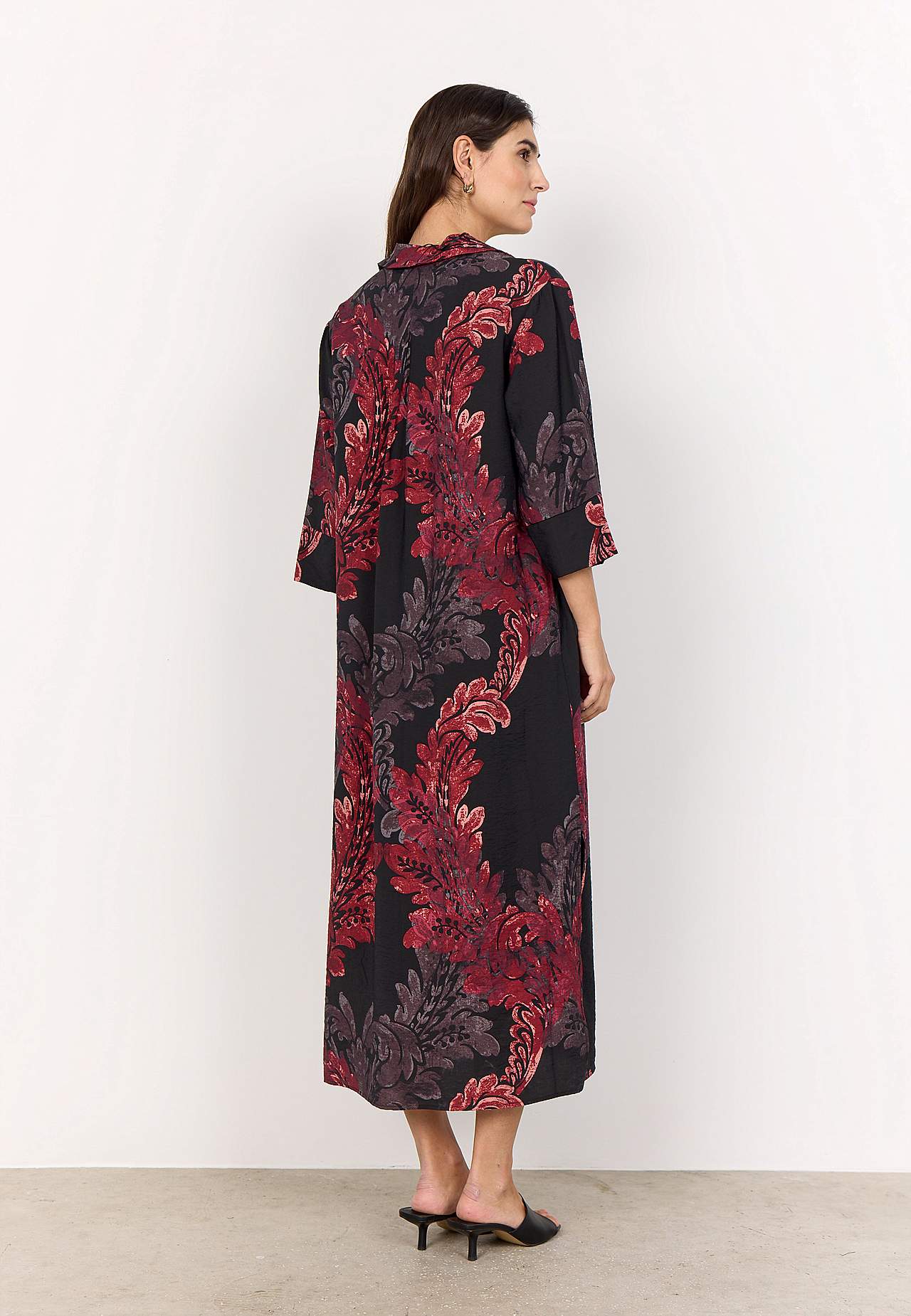 Vävd, mönstrad klänning