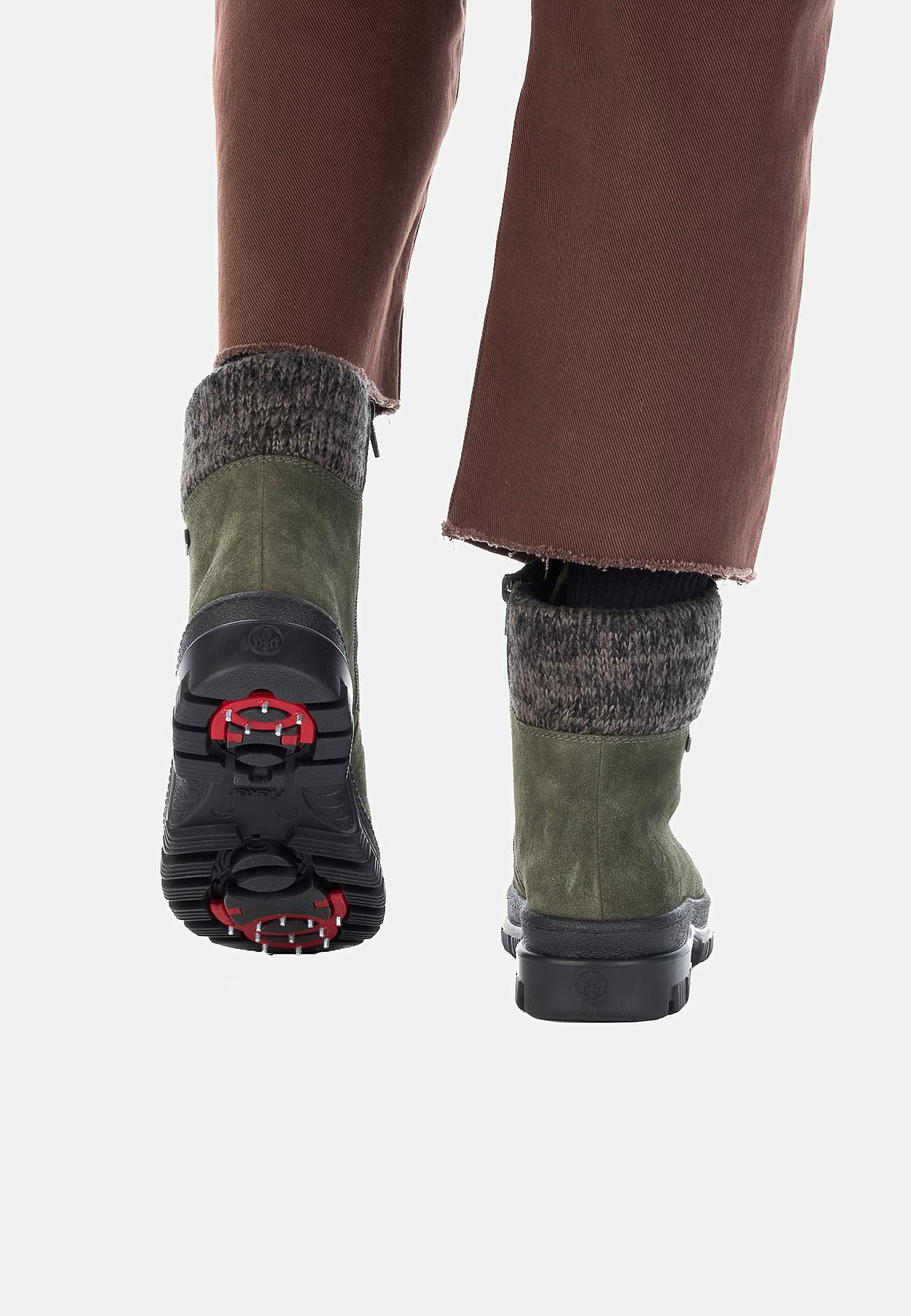 Skinnkänga med infällbara broddar