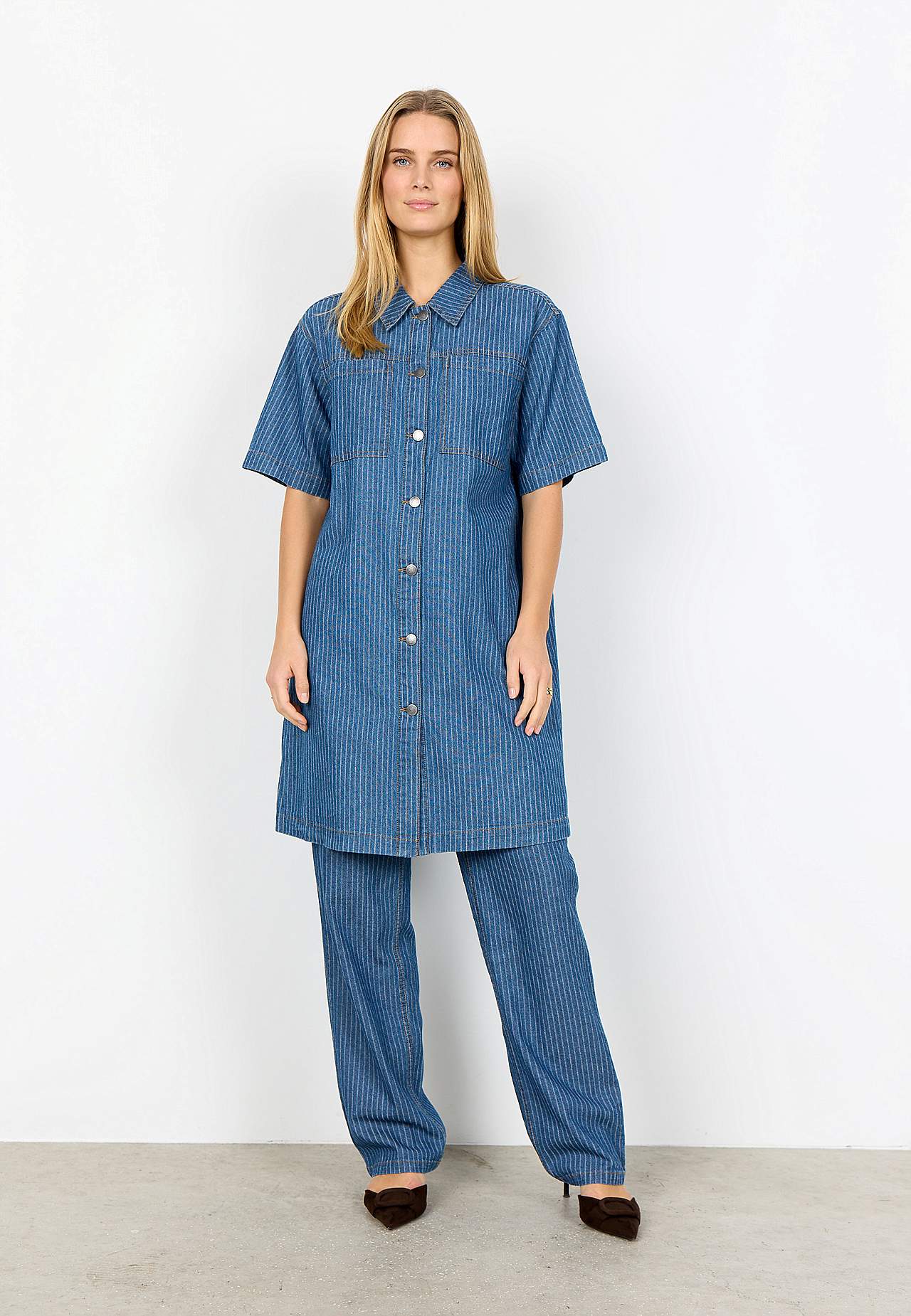 Randig jeansklänning